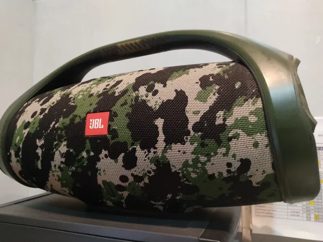 vendo JBL boombox 2