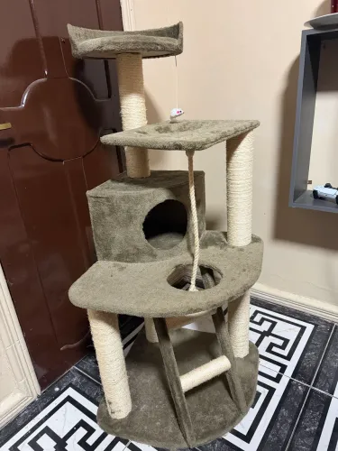 Vendo arranhador novo 4 andares 