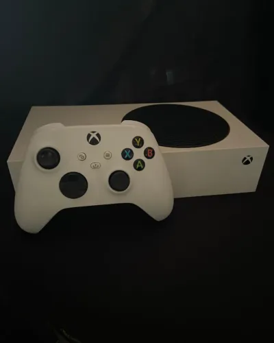 Xbox Series S - 512GB + cabo HDMI
