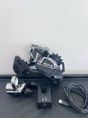 Câmbio Shimano XTR Di2 Eletrônico