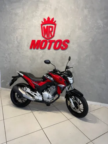 CB 250 2019 com Baixa Quilometragem Novíssima!!!