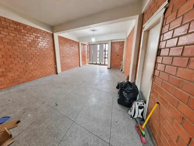Sala Comercial com 50m² Av. Cavalhada