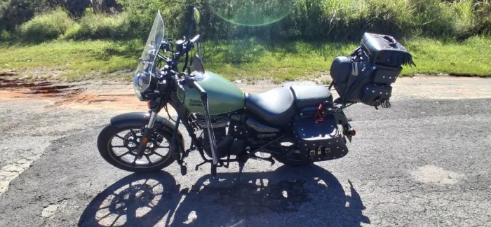 Royal Enfild Meteor 350 novíssima.