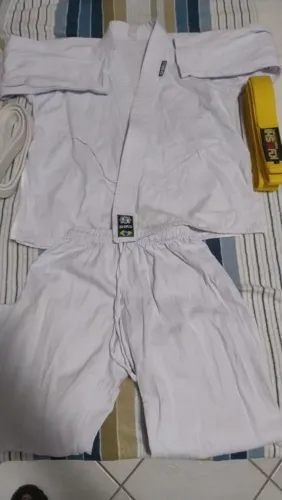 VENDO KIMONO CONSERVADISSIMO