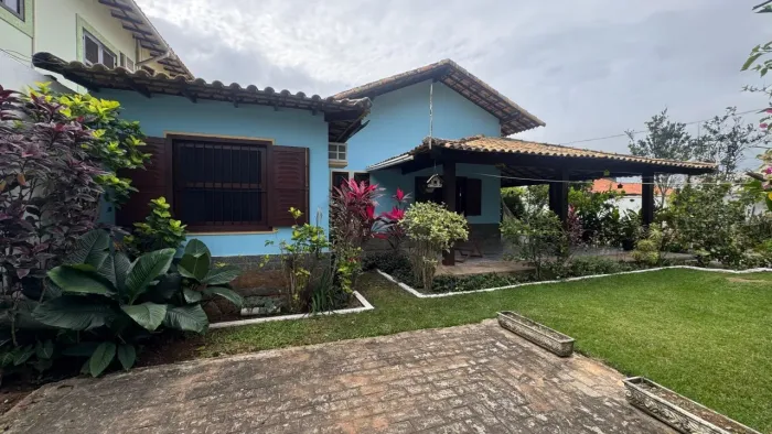 Casa para Venda, 3 dormitórios, 1 suíte, 3 banheiros, 5 vagas