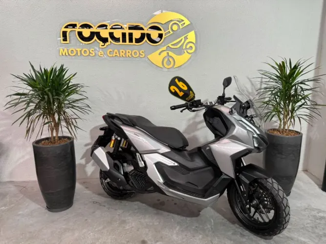 ADV 160