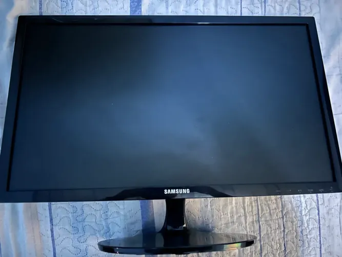Monitor Samsung 24? Full HD 75Hz HDMI - Ótimo estado