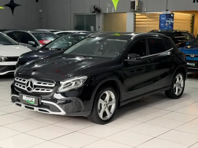 Mercedes-Benz GLA 200 Adv. 1.6/1.6 TB 16V Flex Aut. 2018