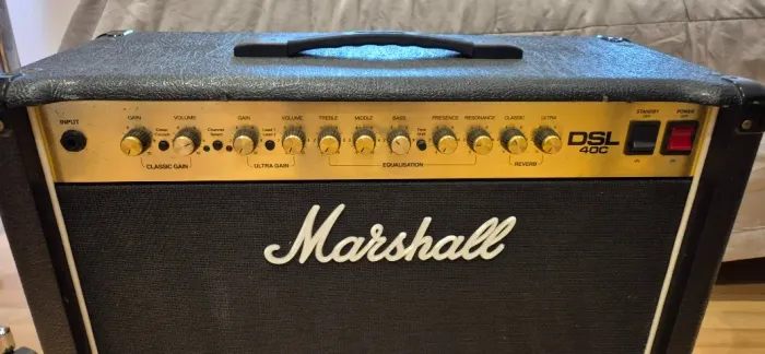 Amplificador de Guitarra Marshall DSL 40