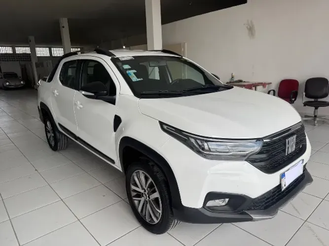 Fiat Strada Volcano 1.3 Flex 8V CD 2025