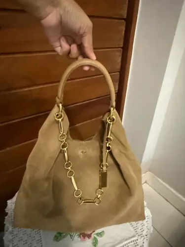 Bolsa Luiza Barcelos Hobo Camurça Bege Fendi Corrente Ouro - Original