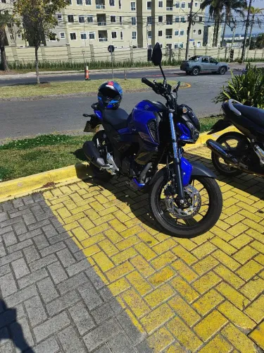 FZ15 2025