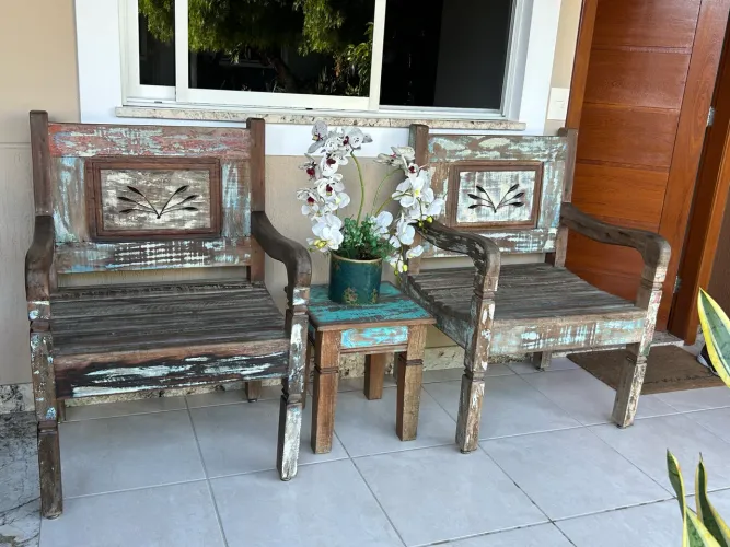 Cadeira de poltrona de varanda com mesinha de centro 