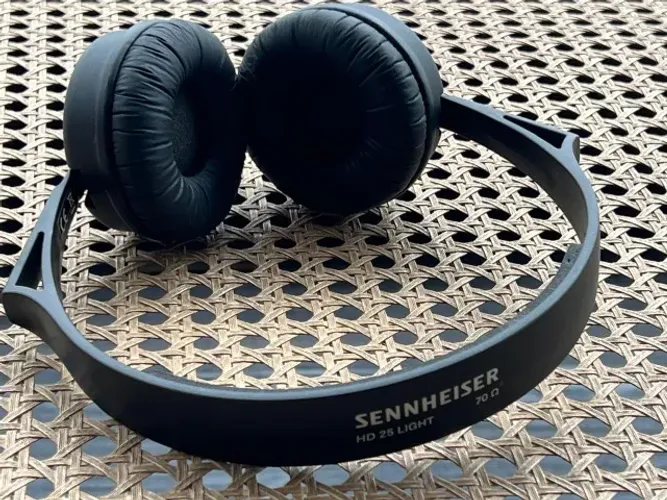 Fone de ouvido Sennheiser HD 25 Light