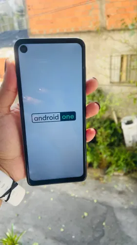 MOTO ONE ACTION 128 GB LER DESCRIÇÃO ?