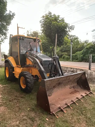 Retroescavadeira volvo BL60B 