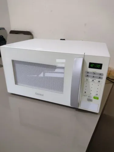 ? Microondas Consul 30 litros , funcionando perfeitamente.