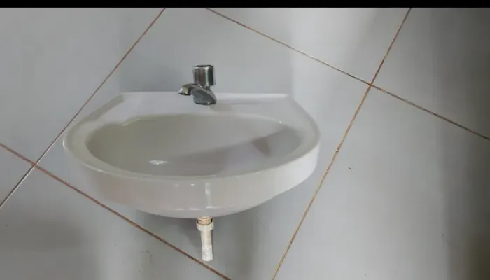PIA PARA BANHEIRO COM TORNEIRA
