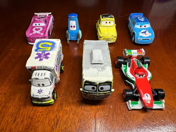 Carrinhos Tomica Disney Cars Original Colecionáveis Carros Pixar takara tomi (Escala 1:64)