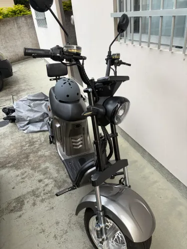 Autopropelido / Moto elétrica X17 s/cnh 150km rodados
