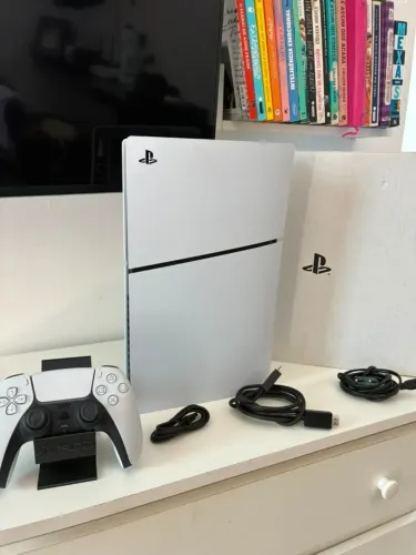 PS5 COM CAIXA
