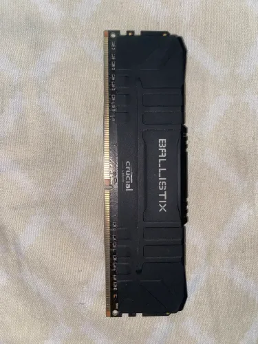 Crucial Ballistix 8GB DDR4 3000 MHz
