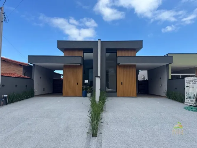 Casa em Condomínio: 3 Suítes, Piscina e Churrasqueira - Morada da Praia, Bertioga/SP