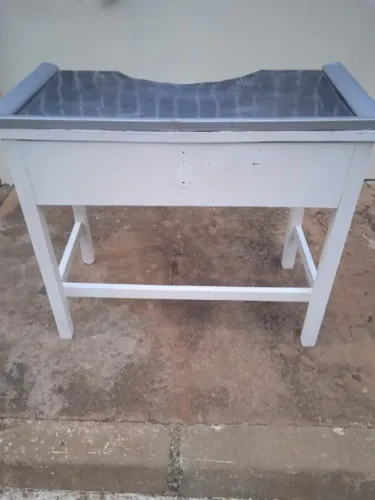 Mesa totalmente de madeira