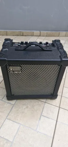 Amplificador Roland cube 40xl