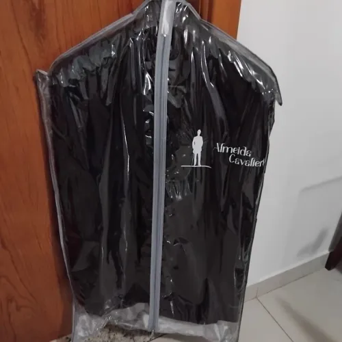 Vendo Terno preto (Novo)