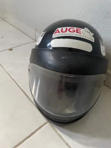 Capacete
