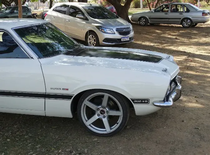 Ford Maverick Super Luxo Coupe V8 16V Gasolina 2P Manual 1975