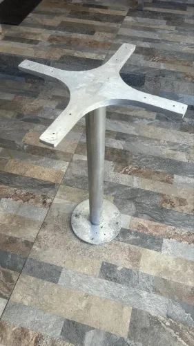 Base de mesa em alumínio fundido