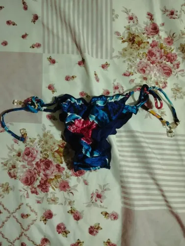 Desapego Biquíni azul florido TAM: PP ótima qualidade