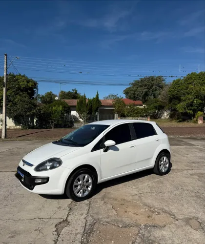 Fiat Punto Attractive 1.4 Fire Flex 8V 5P 2014