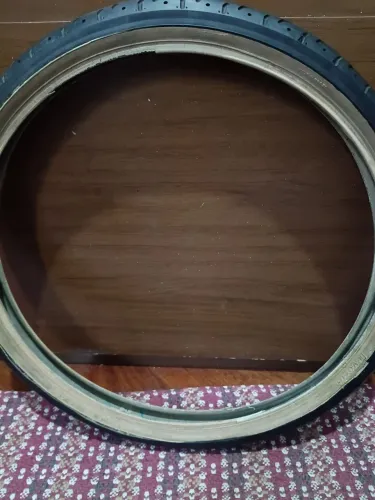 Pneu aro 20 de época