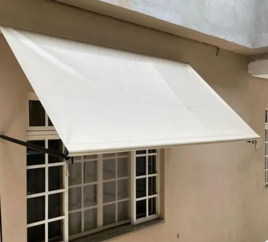 Vende - se Toldo Retrátil na Cor Berge