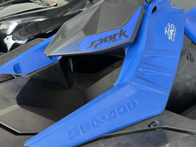 Jet ski spark trix 