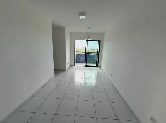 Alugo apartamento com ótima localização na Caxangá
