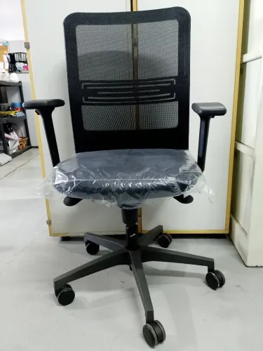 Cadeira Flexform Tecton Presidente
