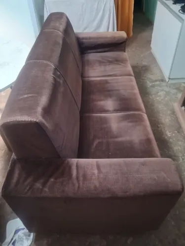 Sofá  marrom sofisticado 