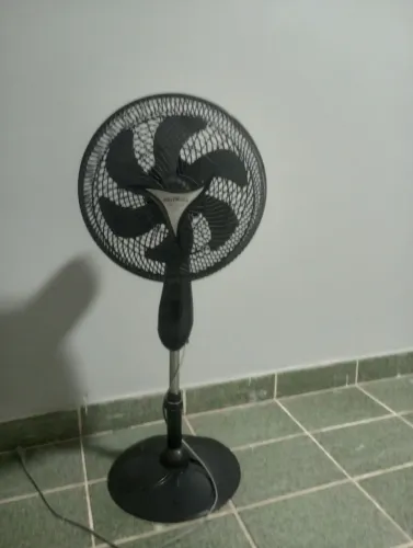 Ventilador médio porte R$110