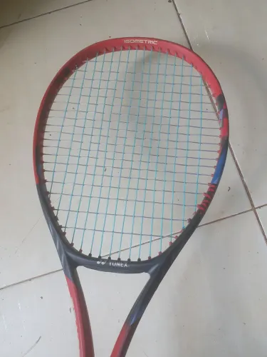 Raquete yonex vcore 98