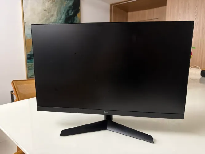 Monitor Gamer LG UltraGear 24 IPS 144HZ 1 ms Full Hd - Excelente Estado