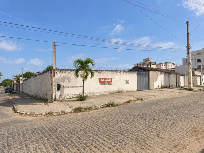Alugo área comercial 625 m² no Papagaio, próximo ao Lagune Ville