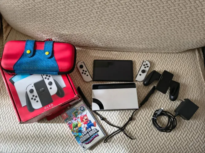 NINTENDO SWITCH OLED 64GB