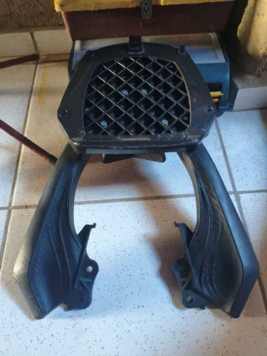 Suporte para baú cb Twister 250 2016 a 2022