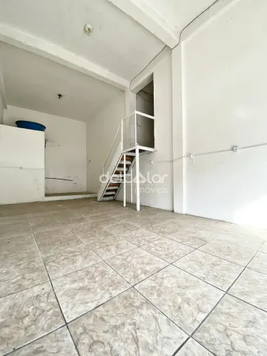 Loja para locação com mezanino e 1 banheiro, Tupi, Belo Horizonte, MG