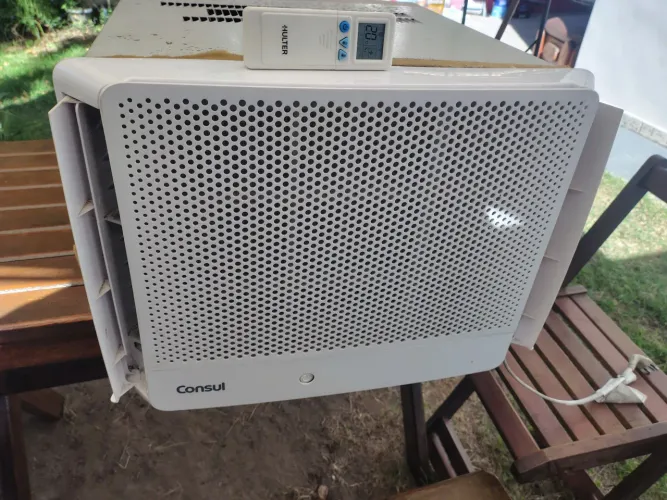 Ar condicionado de janela 7500 BTU Consul com controle