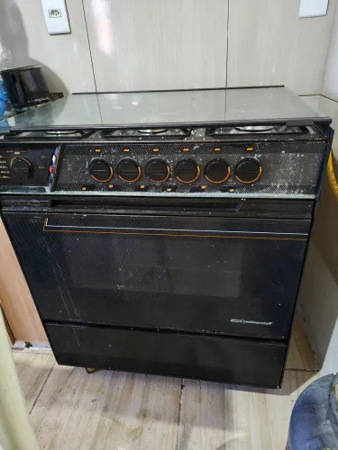 Vendo fogão 6 bocas por 200 reais. Funcionando tudo perfeitamente.<br>Não faço entrega